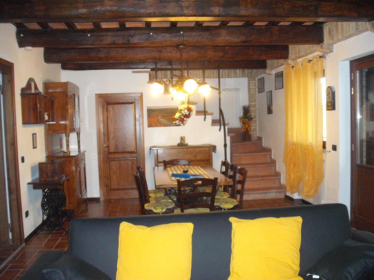 Agriturismo Casa Al Povero Volterra Buitenkant foto